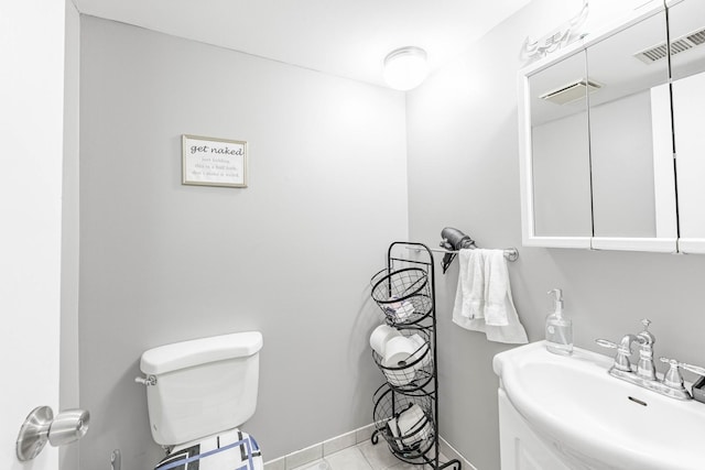 10354 Parkside Ave Unit 3A, Oak Lawn, IL 60453 - bathroom featuring a sink and tile patterned floors