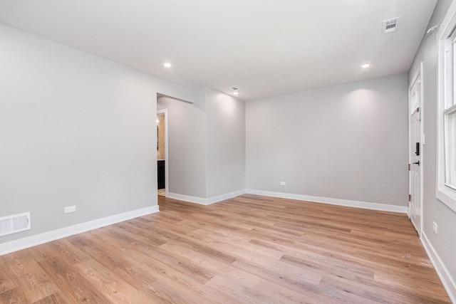 527 N Saint Louis Ave, Chicago, IL 60624 - empty room featuring light wood-style flooring and recessed lighting