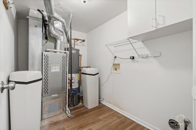 17437 Yakima Dr, Lockport, IL 60441 - utility room featuring gas water heater