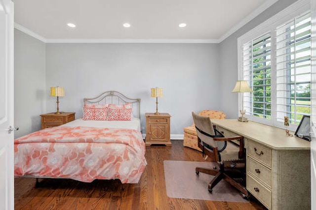 8 Willowcrest Dr, Oak Brook, IL 60523 - bedroom with crown molding, wood finished floors, recessed lighting, and an office area