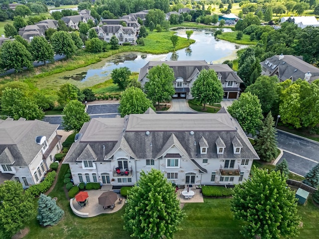 8 Willowcrest Dr, Oak Brook, IL 60523 - aerial perspective of suburban area featuring a large body of water