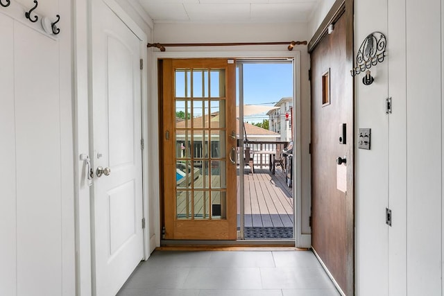 5240 W Eddy St, Chicago, IL 60641 - doorway featuring baseboards