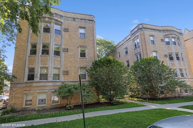 827 Forest Ave Unit 2E, Evanston, IL 60202 - photo 1