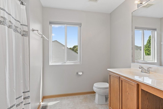 691 Glen Cove Ln, Pingree Grove, IL 60140 - bathroom with healthy amount of natural light, vanity, and a shower with curtain