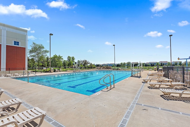 691 Glen Cove Ln, Pingree Grove, IL 60140 - view of community pool