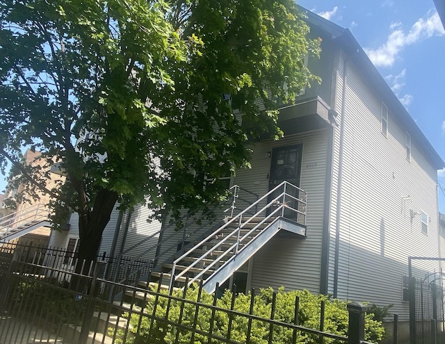 6419 S Kenwood Ave, Chicago, IL 60637 - view of side of property