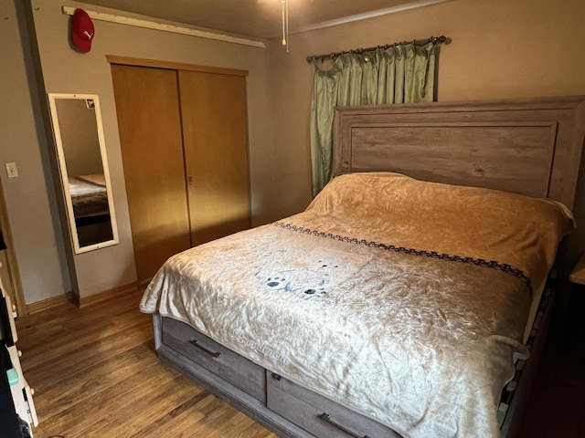 1265 Hillcrest Ln, Freeport, IL 61032 - bedroom featuring a closet and wood finished floors
