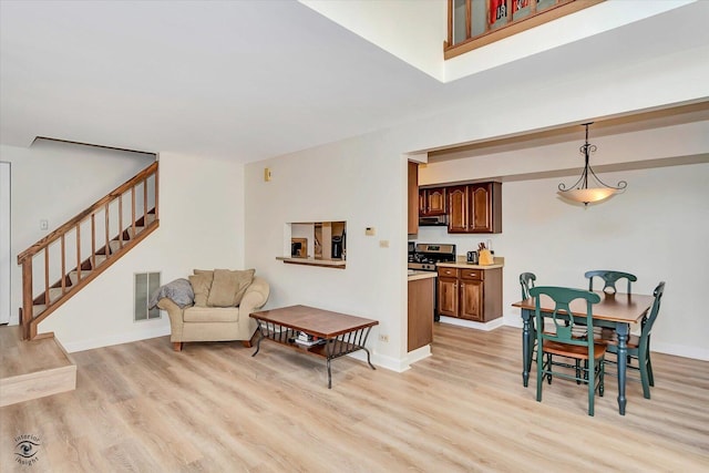 1233 Clematis Dr, Streamwood, IL 60107 - photo 5