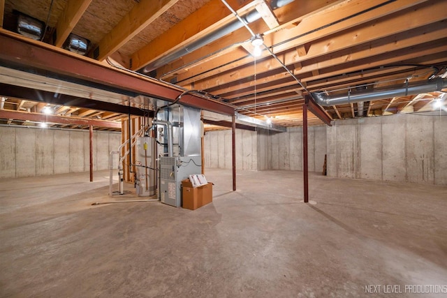 1348 Averill Cir, Geneva, IL 60134 - unfinished below grade area with water heater and heating unit