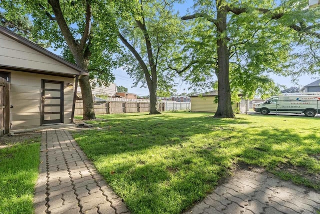 6411 W 88th St, Oak Lawn, IL 60453 - view of yard
