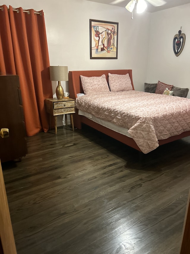 1629 E 92nd St, Chicago, IL 60617 - bedroom featuring dark wood-type flooring and ceiling fan