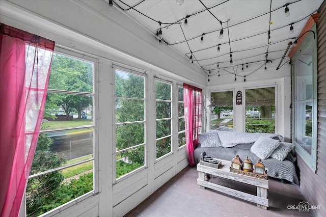 263 W Illinois Ave, Aurora, IL 60506 - view of sunroom