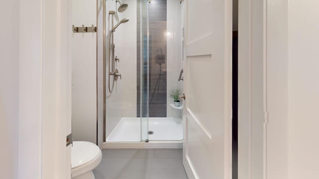 1671 N Belmont Ct, Arlington Heights, IL 60004 - full bath featuring toilet and a shower stall