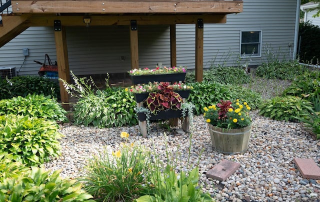 165 E Clay St, El Paso, IL 61738 - exterior view