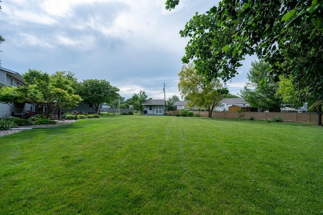 165 E Clay St, El Paso, IL 61738 - view of yard