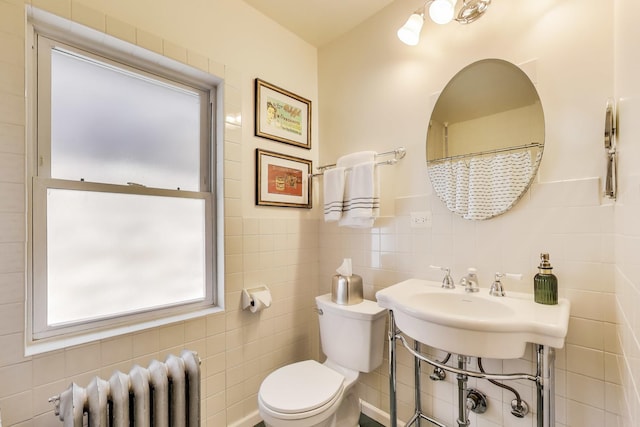 3740 N Whipple St, Chicago, IL 60618 - bathroom with radiator and tile walls
