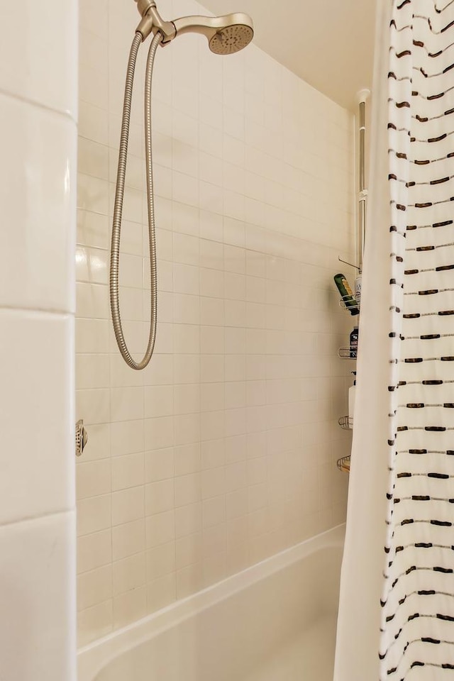 3740 N Whipple St, Chicago, IL 60618 - bathroom featuring shower / tub combo