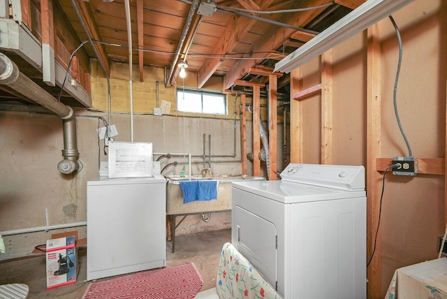 5504 Oakdale Dr, Oak Lawn, IL 60453 - below grade area with washer and clothes dryer