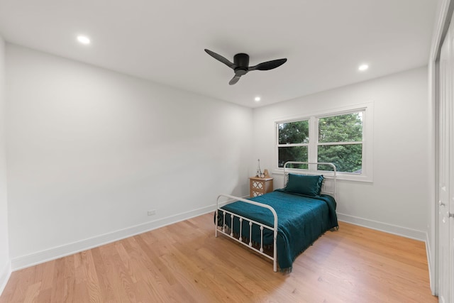 787 Bluejay Cir, Elk Grove Village, IL 60007 - bedroom featuring light wood-style flooring, recessed lighting, and ceiling fan
