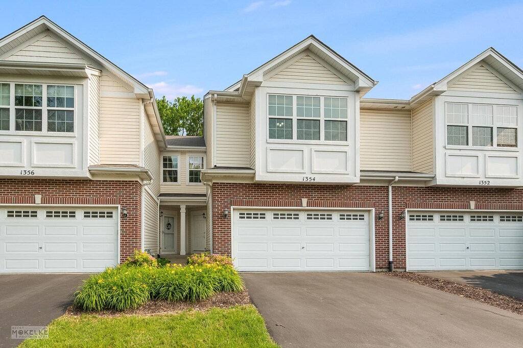 1354 W Alder Creek Dr, Romeoville, IL 60446 - photo 1