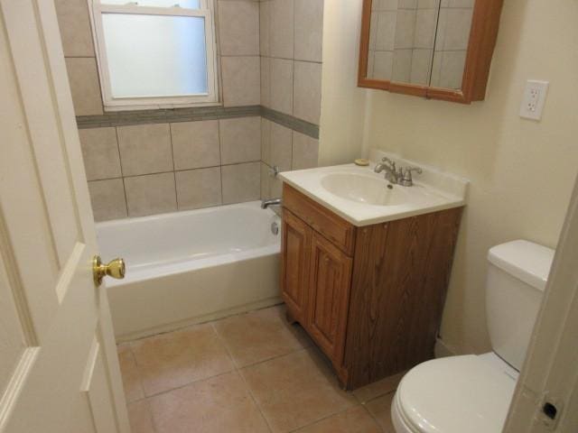 7522 S Merrill Ave, Chicago, IL 60649 - full bath featuring vanity, tile patterned flooring, and tub / shower combination