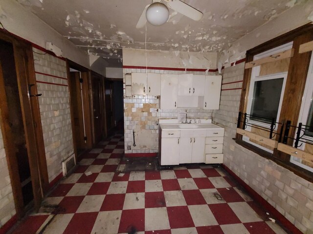 7118 S Morgan St, Chicago, IL 60621 - photo 9