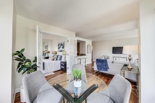 30 E Huron St Unit 2602, Chicago, IL 60611 - dining area with wood finished floors