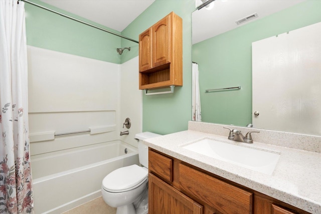 1097 Dovercliff Way, Crystal Lake, IL 60014 - full bathroom featuring vanity and shower / bath combo with shower curtain