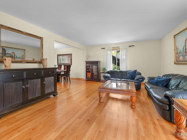 780 Chisholm Trl, Roselle, IL 60172 - living area featuring light wood-style floors