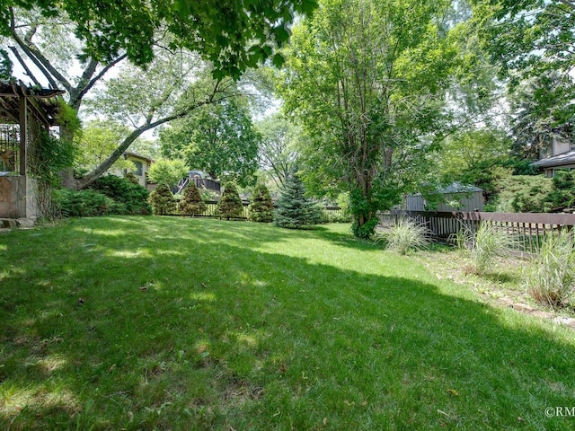 780 Chisholm Trl, Roselle, IL 60172 - view of yard