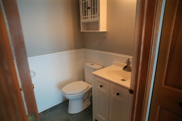 182 Cherrywood Ct, Romeoville, IL 60446 - bathroom featuring a wainscoted wall and vanity