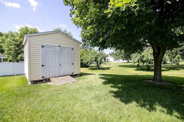 1642 Waterberry Ct, Bourbonnais, IL 60914 - view of yard featuring a shed