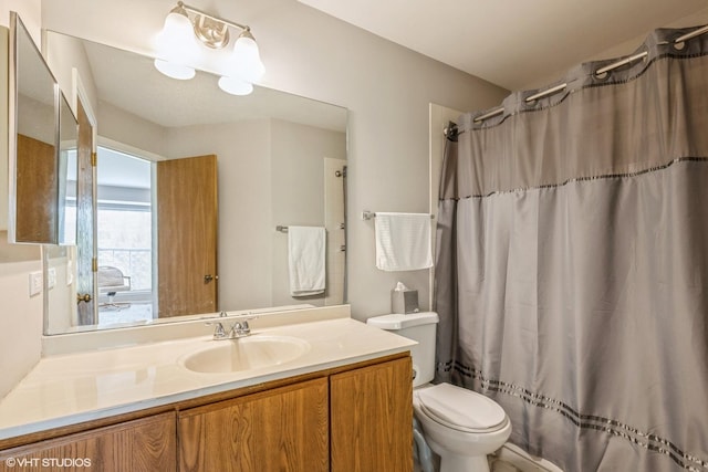 260 W Lynn Dr Unit 7-5B, Palatine, IL 60067 - bathroom featuring vanity and a shower with curtain