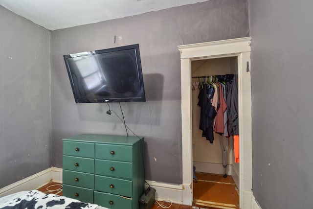 222 W S St, Dwight, IL 60420 - bedroom featuring a closet and baseboards