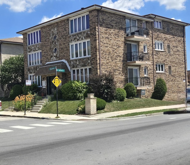 6257 S Newland Ave Unit 3S, Chicago, IL 60638 - photo 1