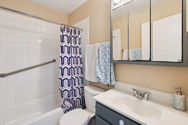 226 Nantucket Hbr Unit 226, Schaumburg, IL 60193 - bathroom with vanity and shower / bathtub combination with curtain