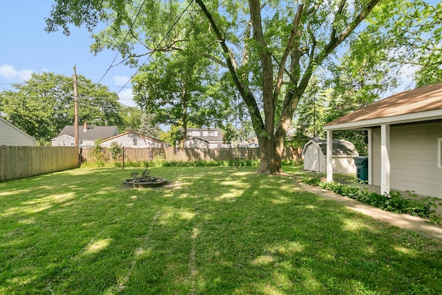 14348 Knox Ave, Midlothian, IL 60445 - fenced backyard featuring a shed
