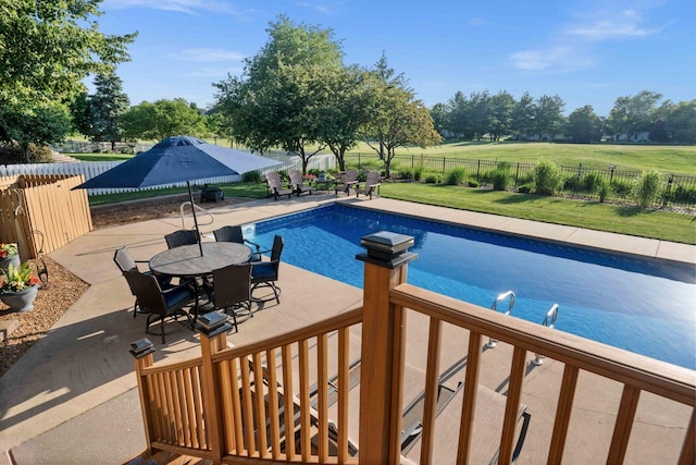 2913 Fox Creek Rd, Bloomington, IL 61705 - view of swimming pool with a patio area and a fenced backyard
