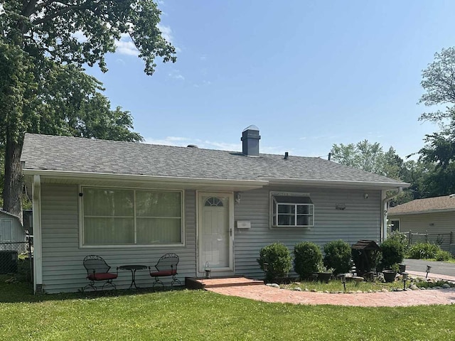 2 Sparrow Rd, Carpentersville, IL 60110 - photo 3