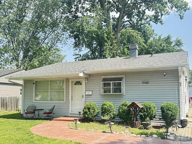 2 Sparrow Rd, Carpentersville, IL 60110 - photo 4