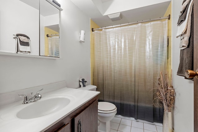14505 Central Ct Unit Ph4, Oak Forest, IL 60452 - full bath with tile patterned floors, vanity, and a shower with shower curtain