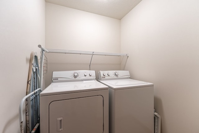 10578 Harrison Ct, Roscoe, IL 61073 - laundry room featuring washing machine and dryer