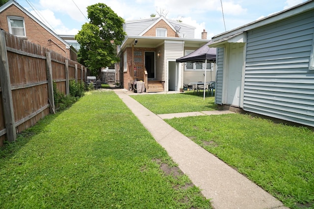 3321 W 71st St, Chicago, IL 60629 - view of yard