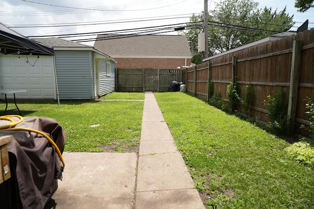 3321 W 71st St, Chicago, IL 60629 - fenced backyard featuring an outdoor structure