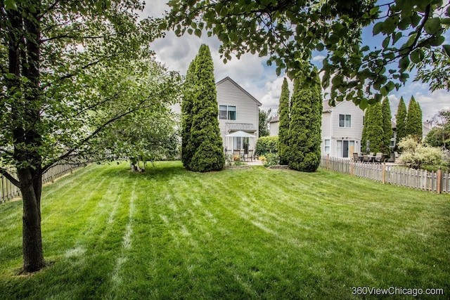 2325 N Lenox Ct, Round Lake Beach, IL 60073 - view of yard