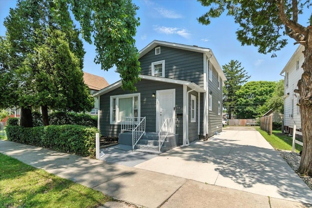 1518 Lucia Ave, Waukegan, IL 60085 - view of front facade