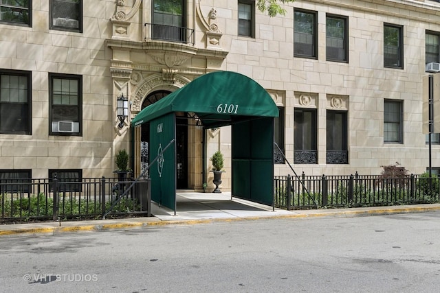 6101 N Sheridan Rd Unit 11C, Chicago, IL 60660 - view of property