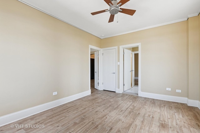 6101 N Sheridan Rd Unit 11C, Chicago, IL 60660 - unfurnished bedroom featuring light wood-style floors and ornamental molding