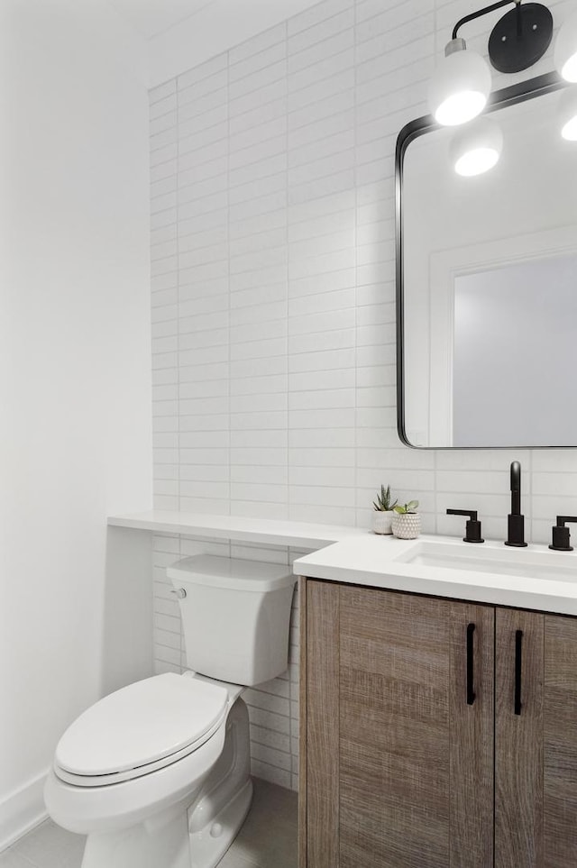 1116 W Addison St, Chicago, IL 60613 - bathroom with vanity and tile walls
