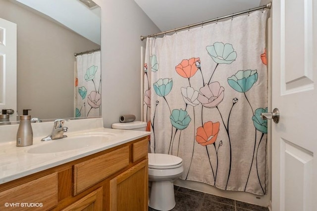 13350 Forest Ridge Dr Unit 1, Palos Heights, IL 60463 - bathroom with vanity, tile patterned flooring, and a shower with curtain